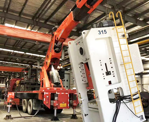 芜湖镜湖附近随车吊出租，轻松解决运输难题