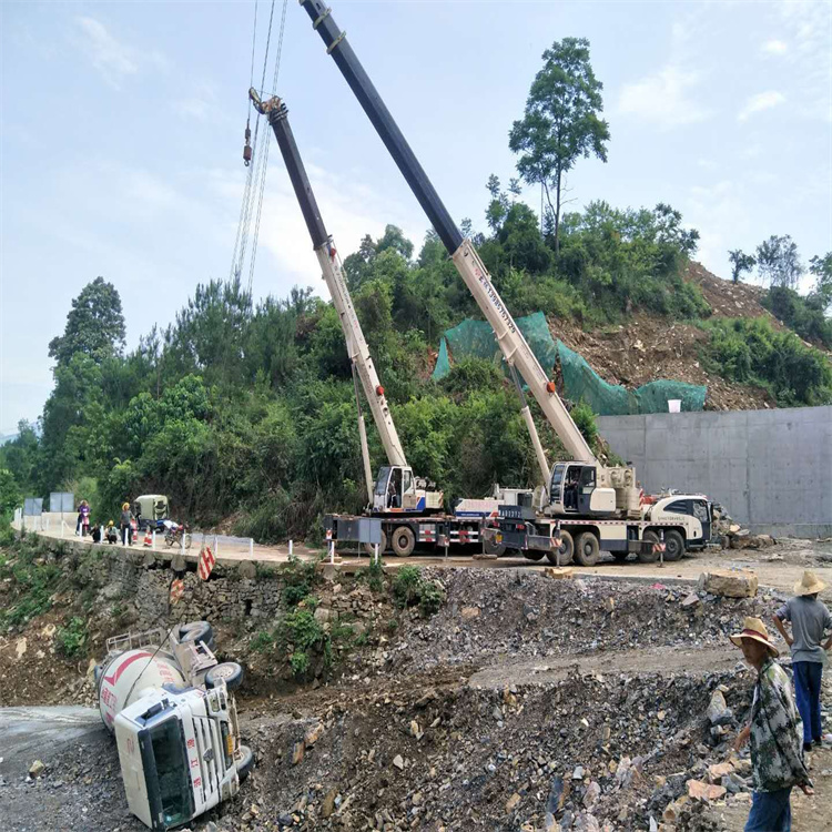 芜湖镜湖汽车掉沟里叫吊车救援要多少钱